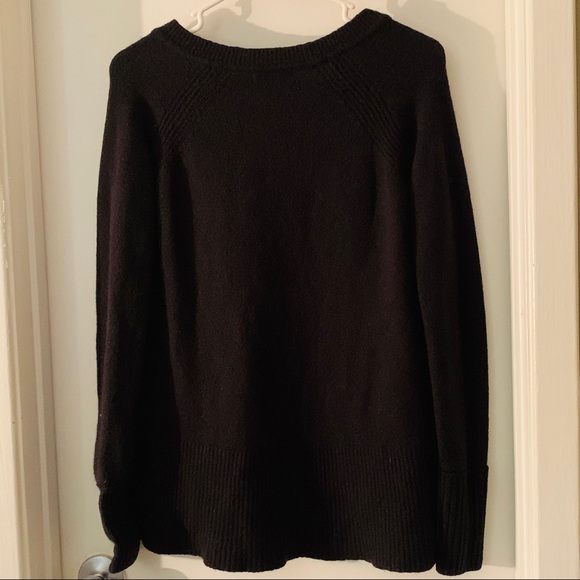 J Crew V-Neck Sweater in yarn - Picture 2 of 5